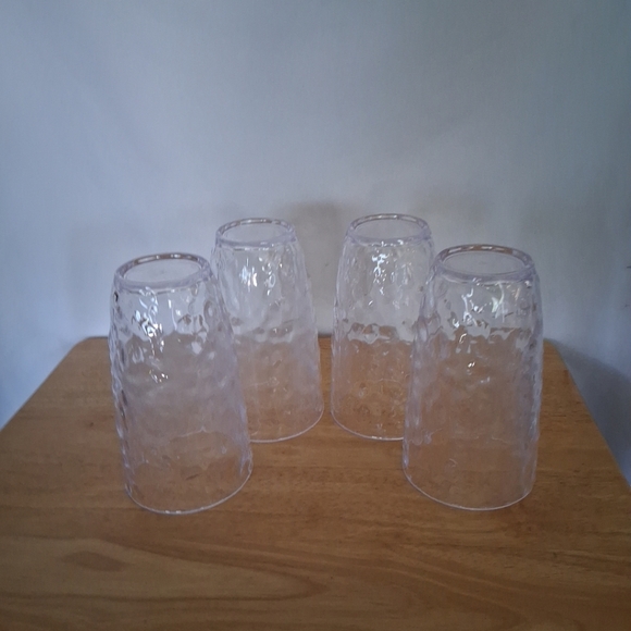 The Unbranded Brand Other - Elegant Clear Glass Tumblers Set